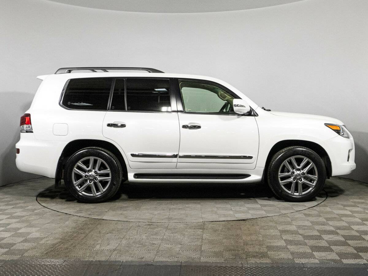 Lexus LX