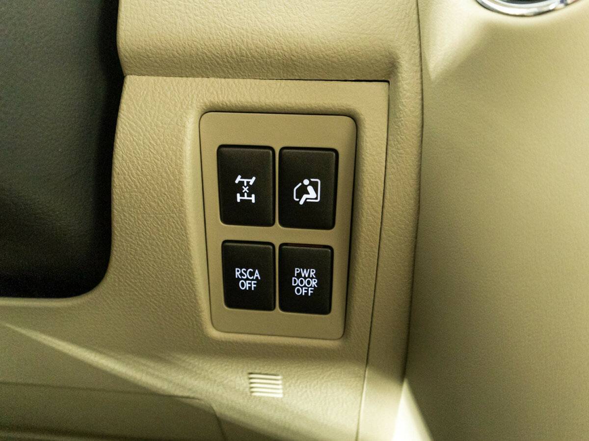 Lexus LX 2013