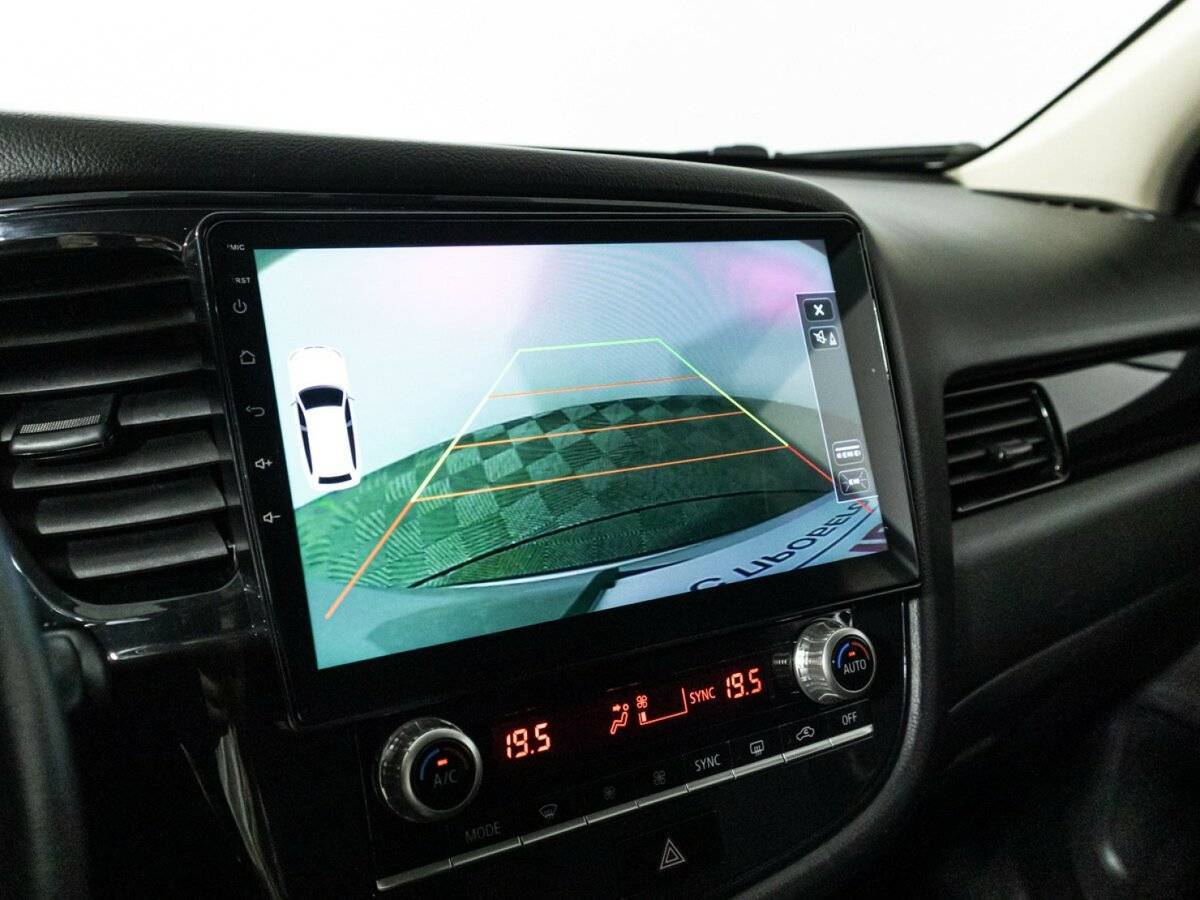 Mitsubishi Outlander 2020