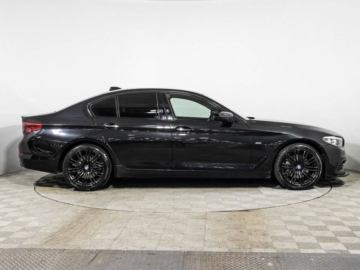 BMW 5 серии 2017