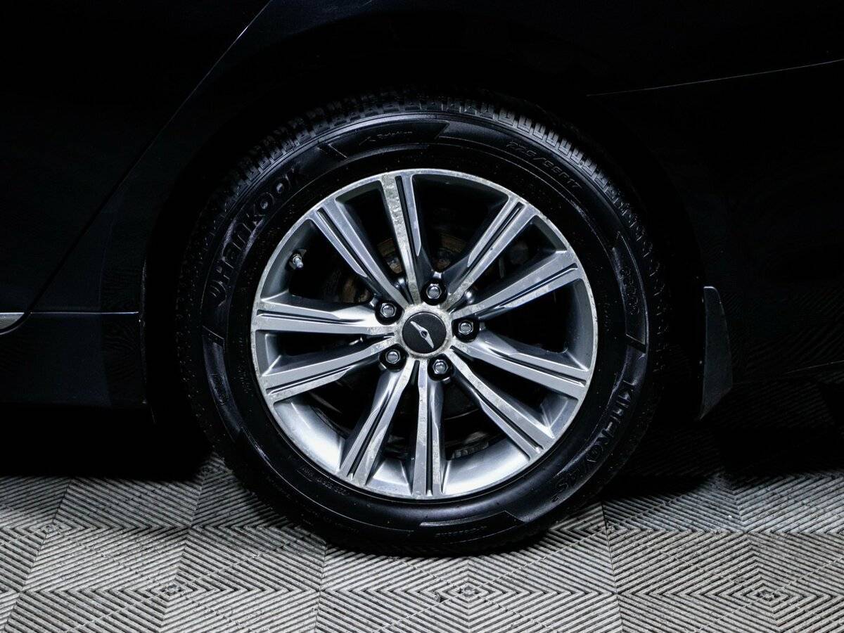 Genesis G80 2019