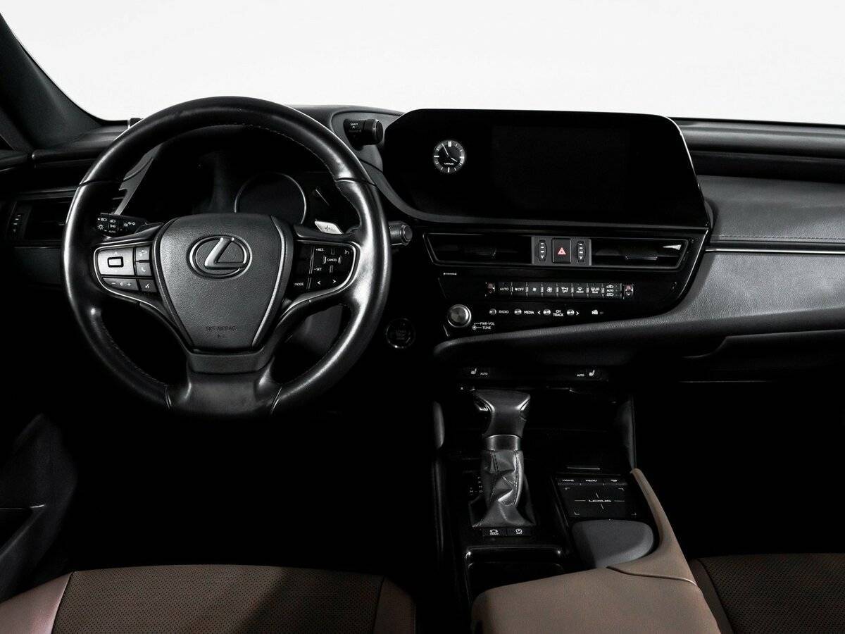 Lexus ES 2021