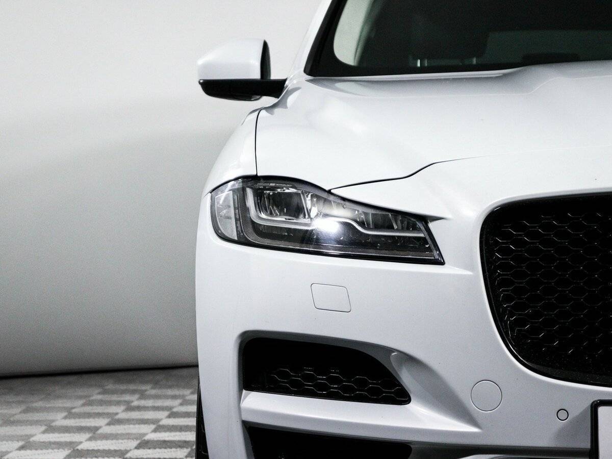 Jaguar F-Pace 2016