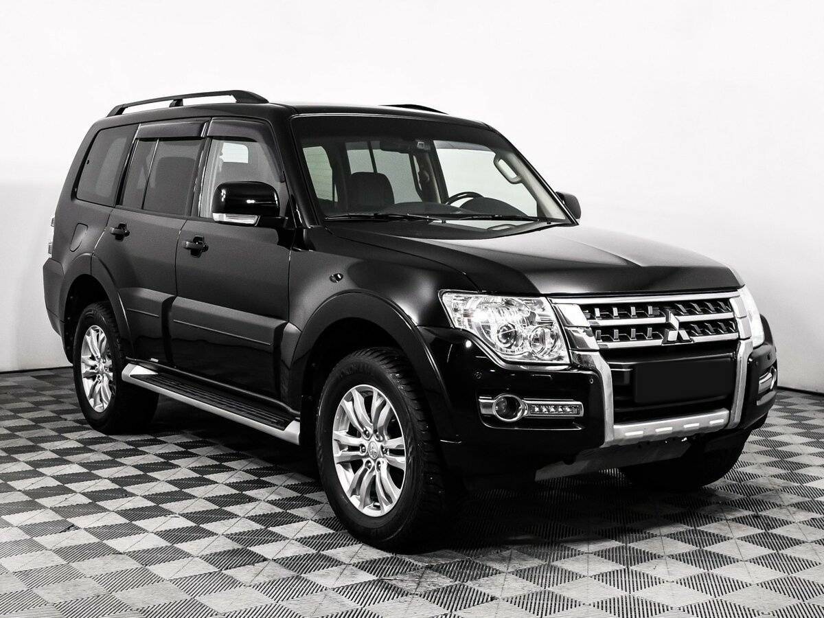 Mitsubishi Pajero 2015