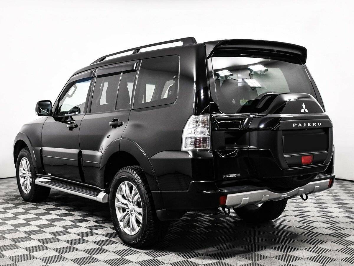 Mitsubishi Pajero 2015