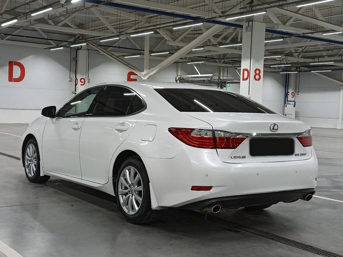 Lexus ES
