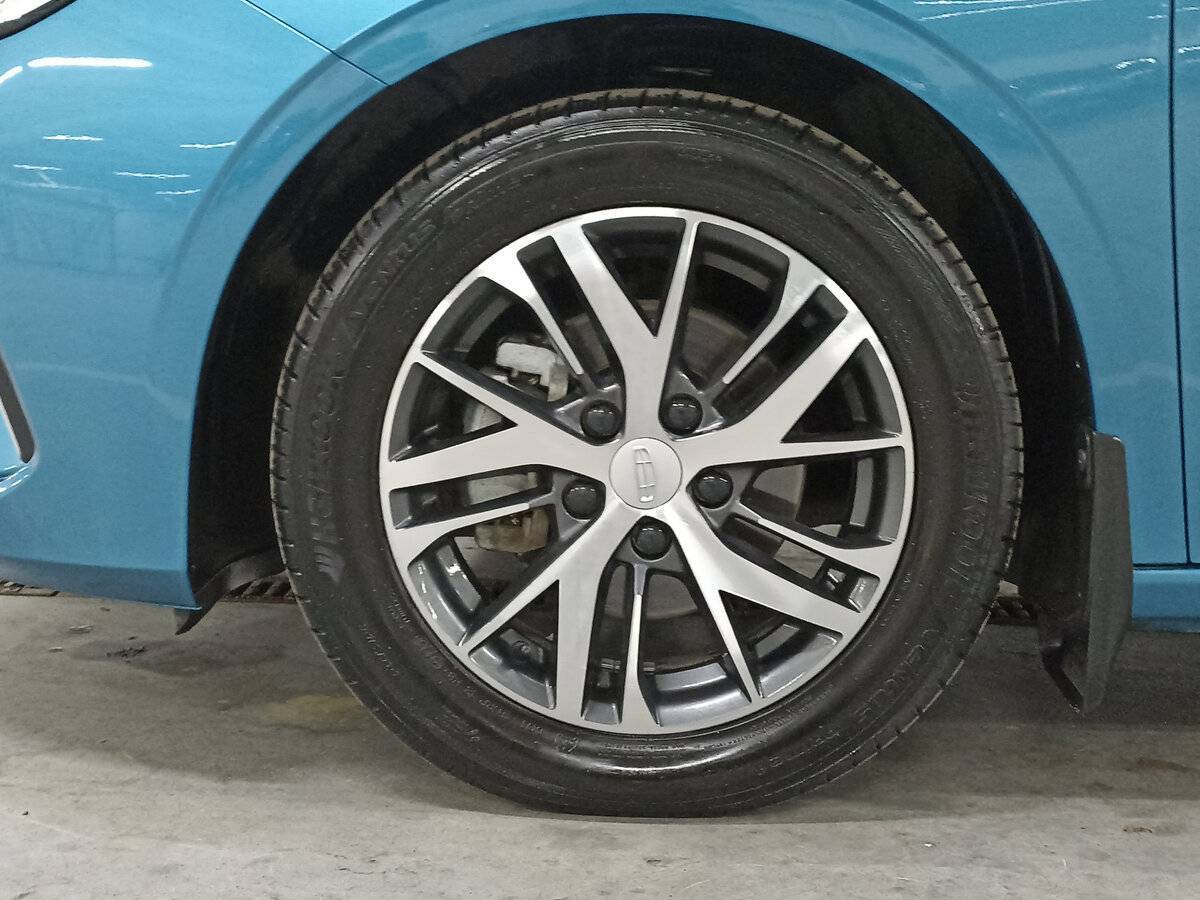 Geely Emgrand 2023