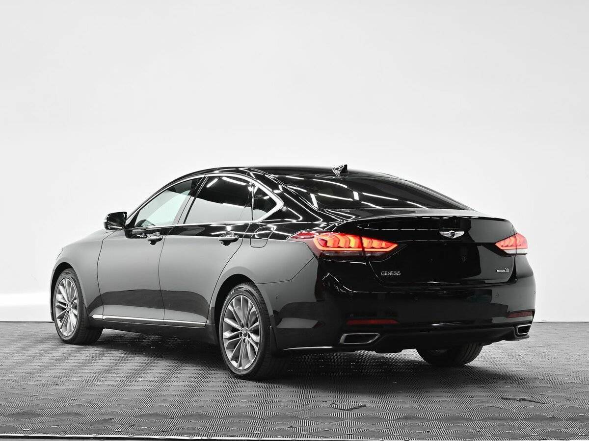 Hyundai Genesis 2016
