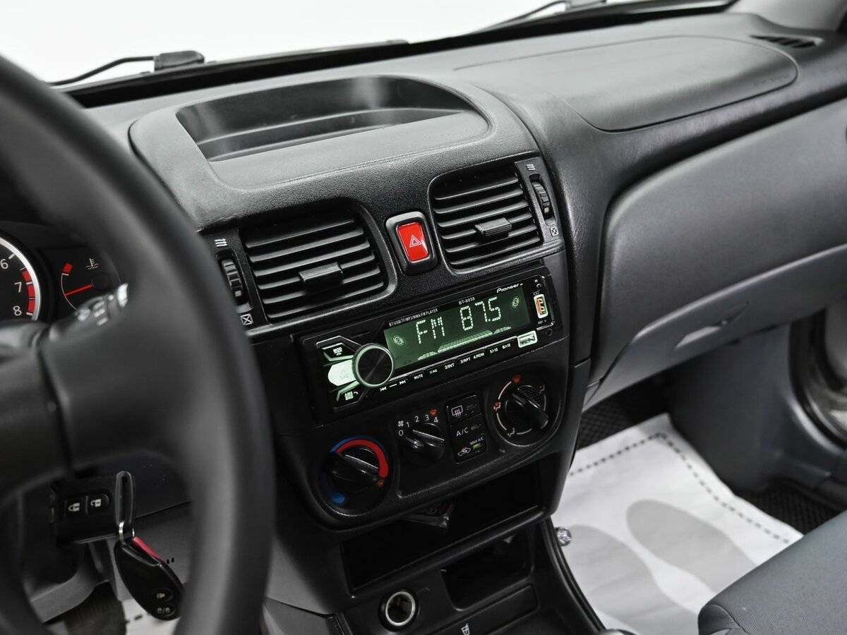 Nissan Almera 2005