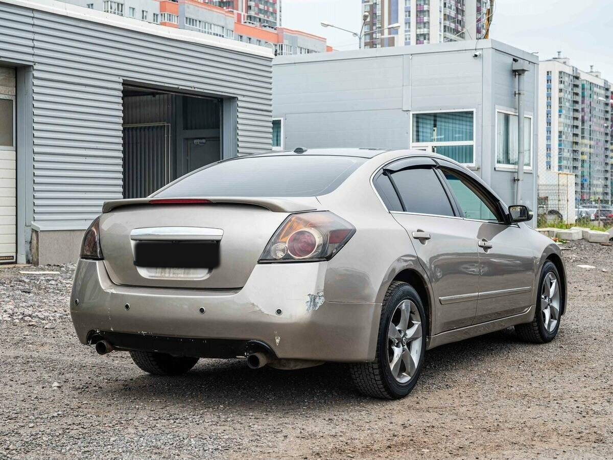 Nissan Altima