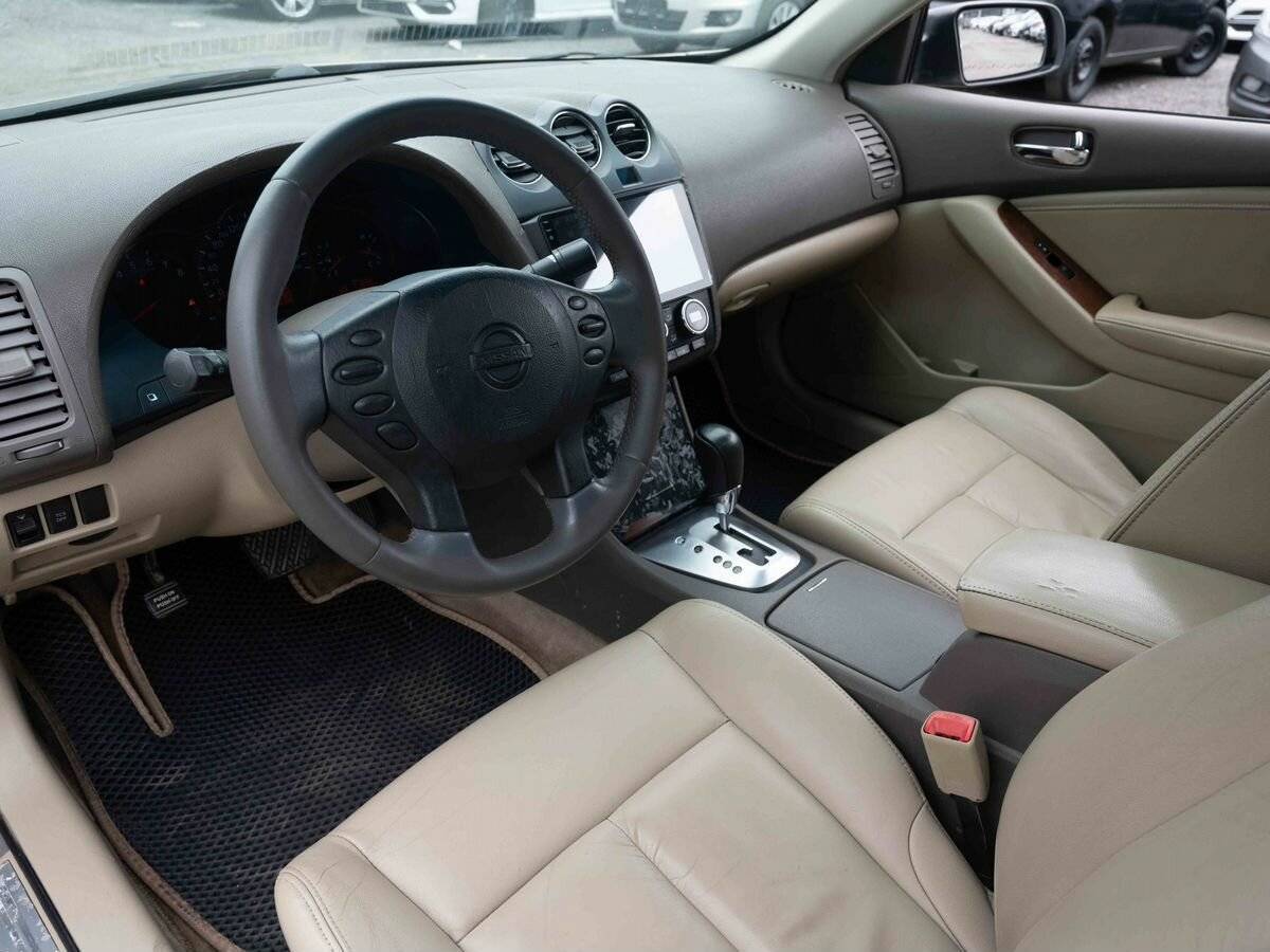 Nissan Altima