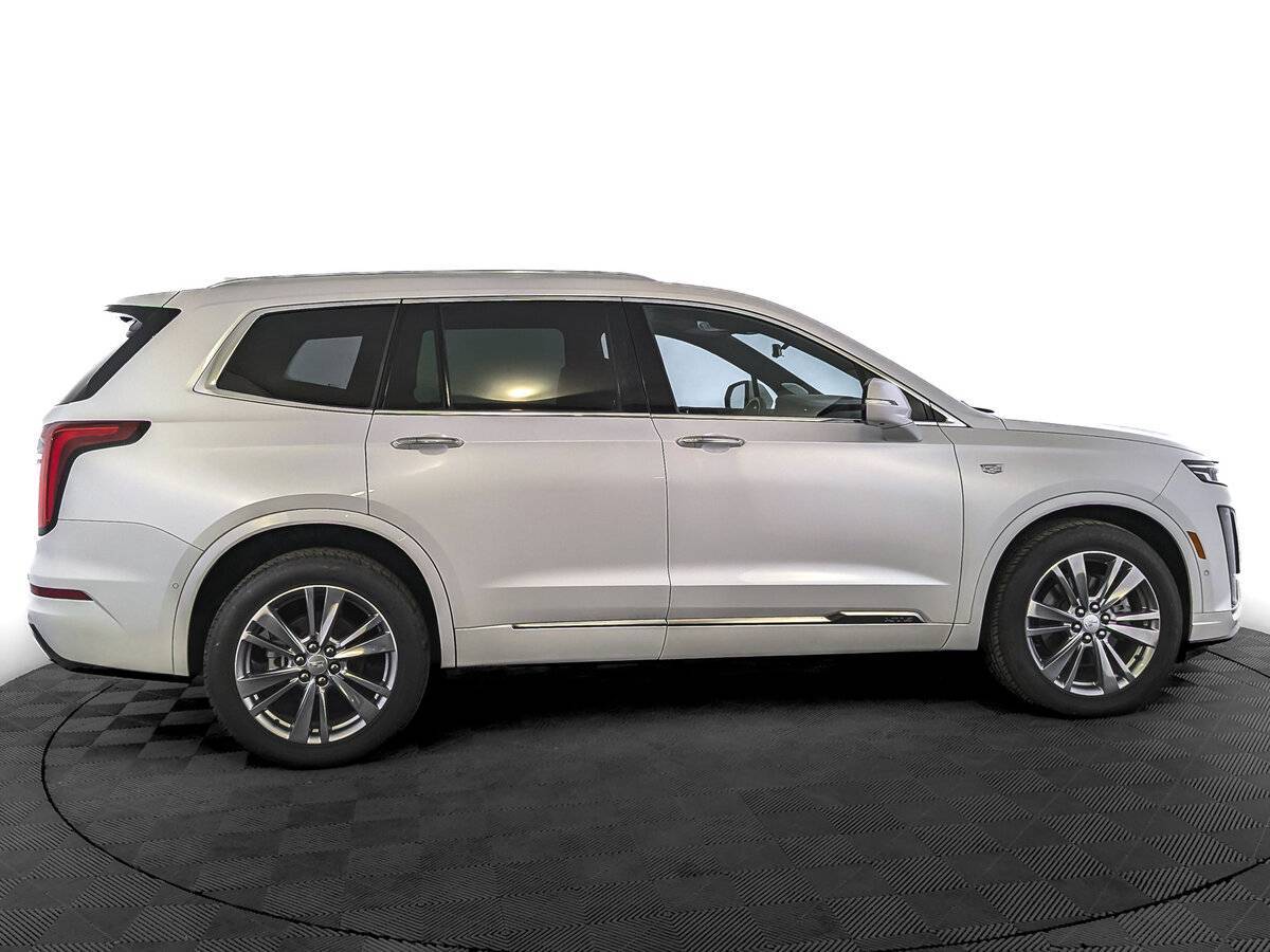 Cadillac XT6