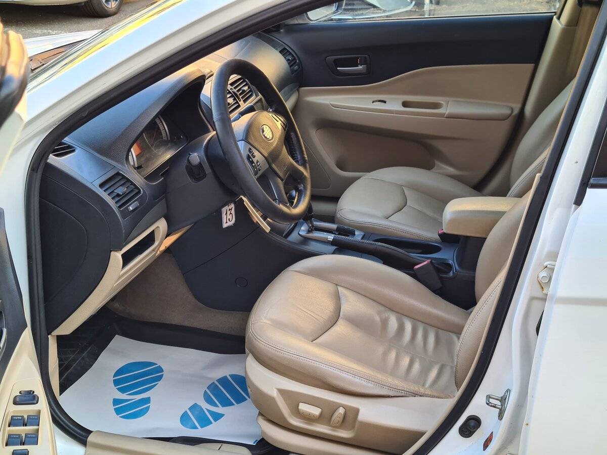 FAW Besturn B50 2012