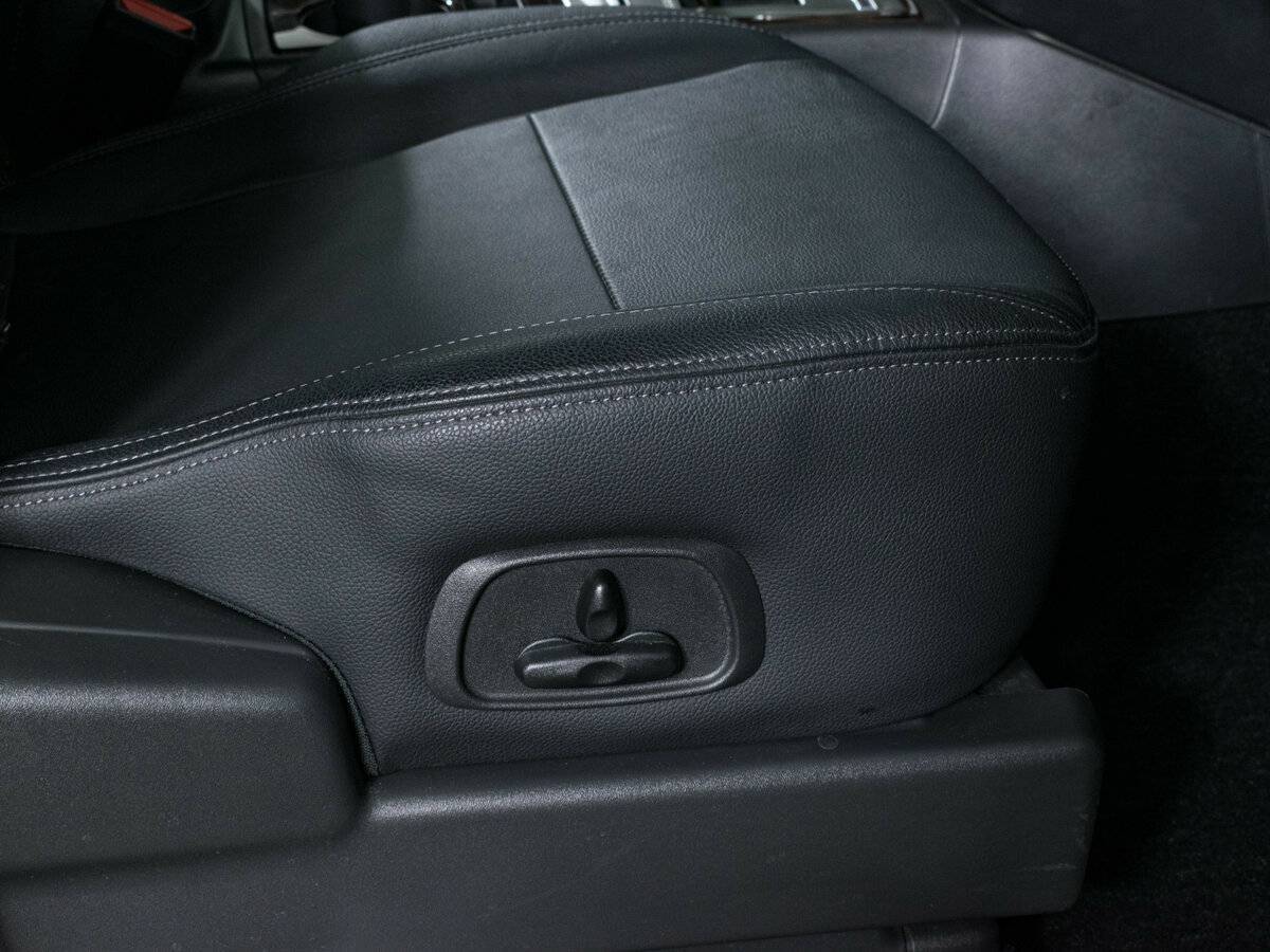 Mitsubishi Pajero 2021