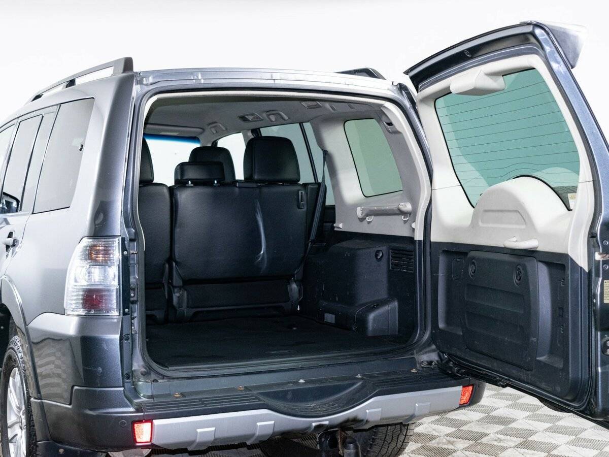 Mitsubishi Pajero 2013