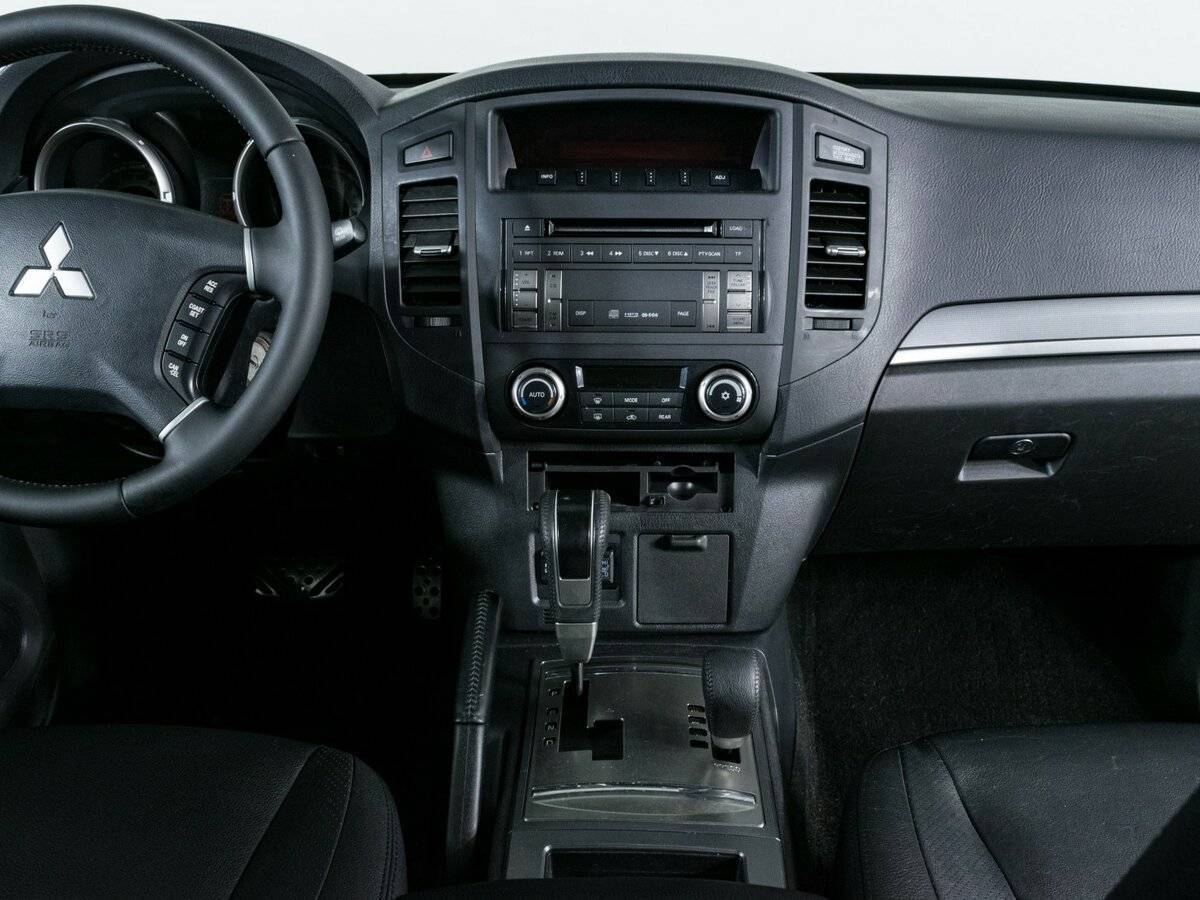 Mitsubishi Pajero 2013