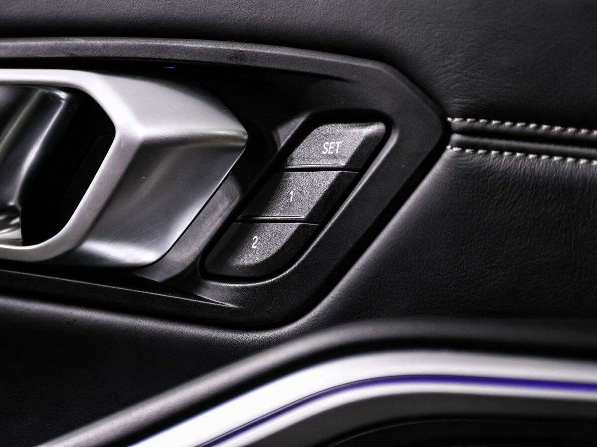 BMW 3 серии 2019