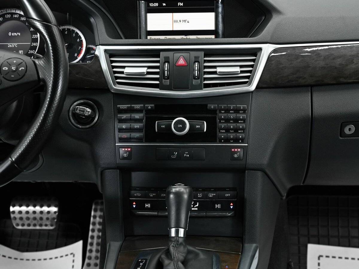 Mercedes-Benz E-Класс 2011