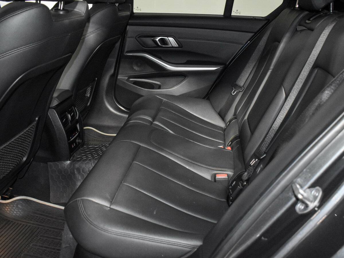 BMW 3 серии 2019