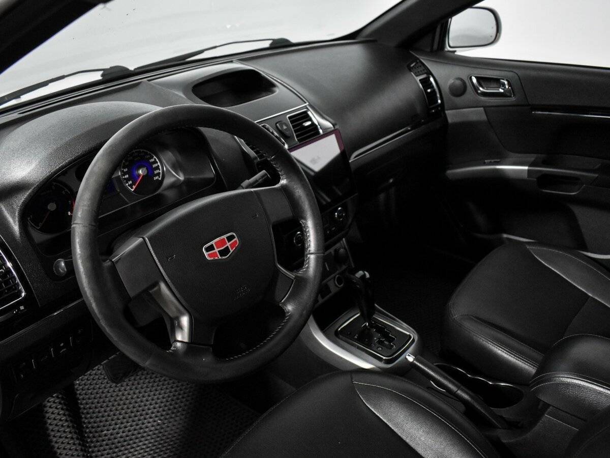 Geely Emgrand EC7 2013