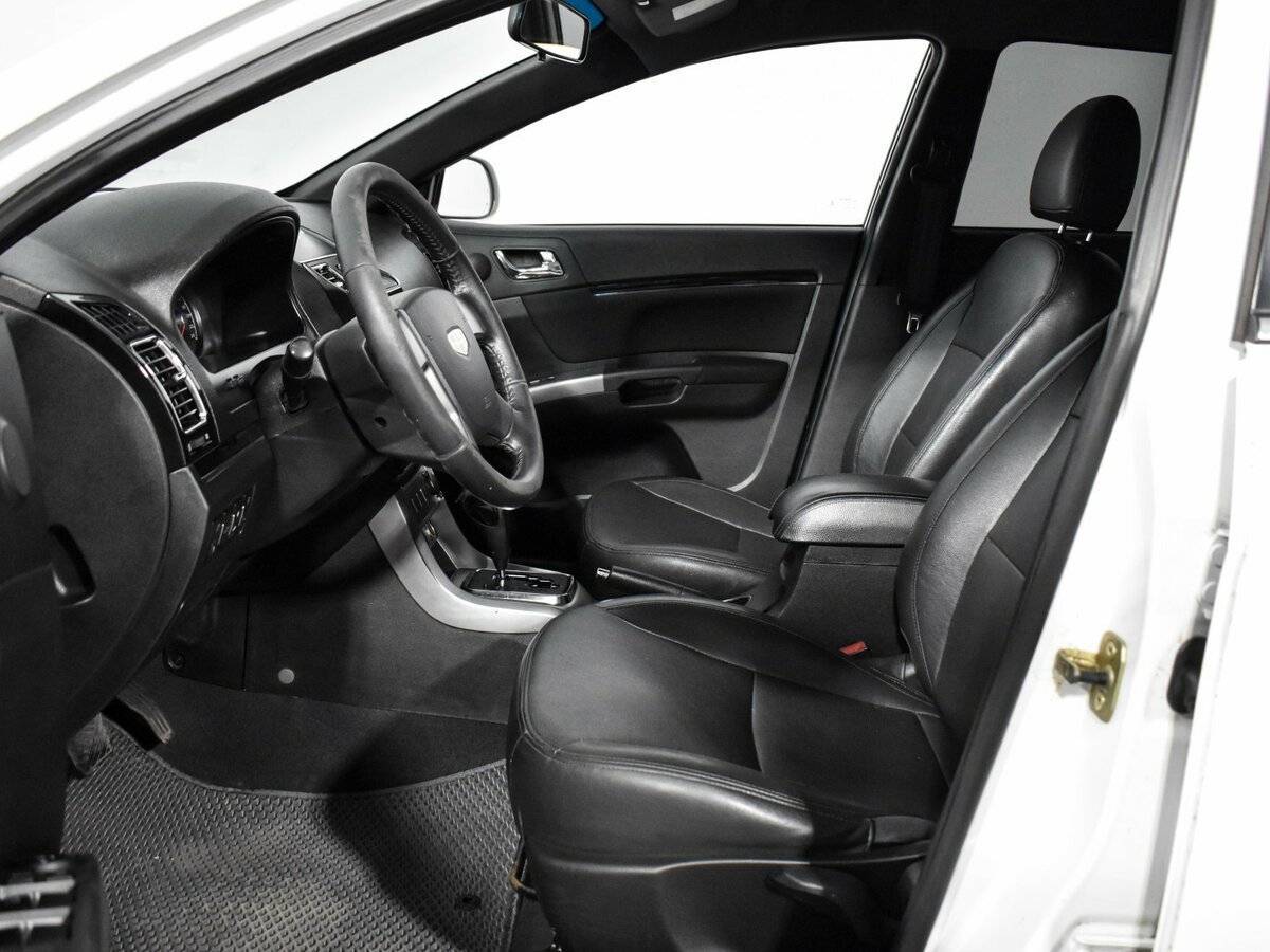 Geely Emgrand EC7 2013