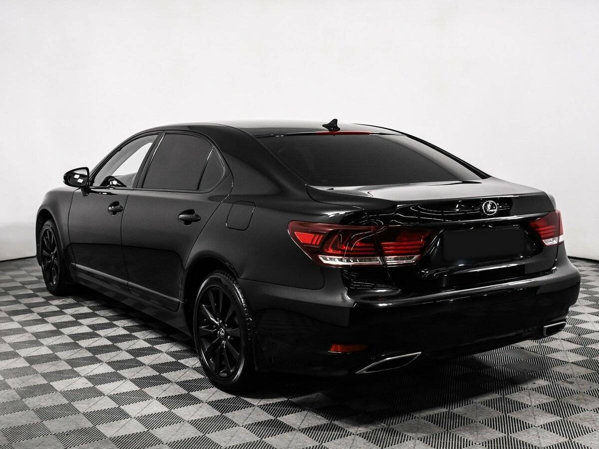 Lexus LS