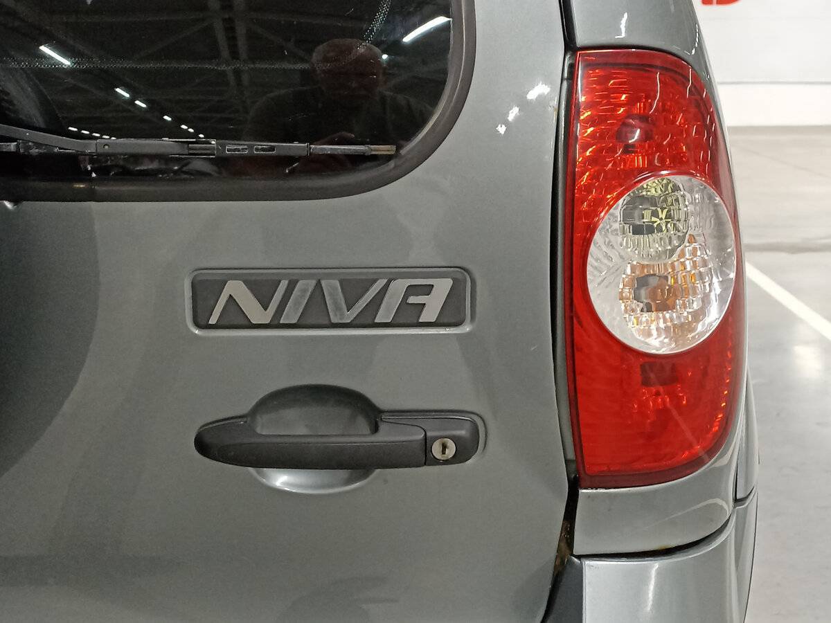 Chevrolet Niva 2012