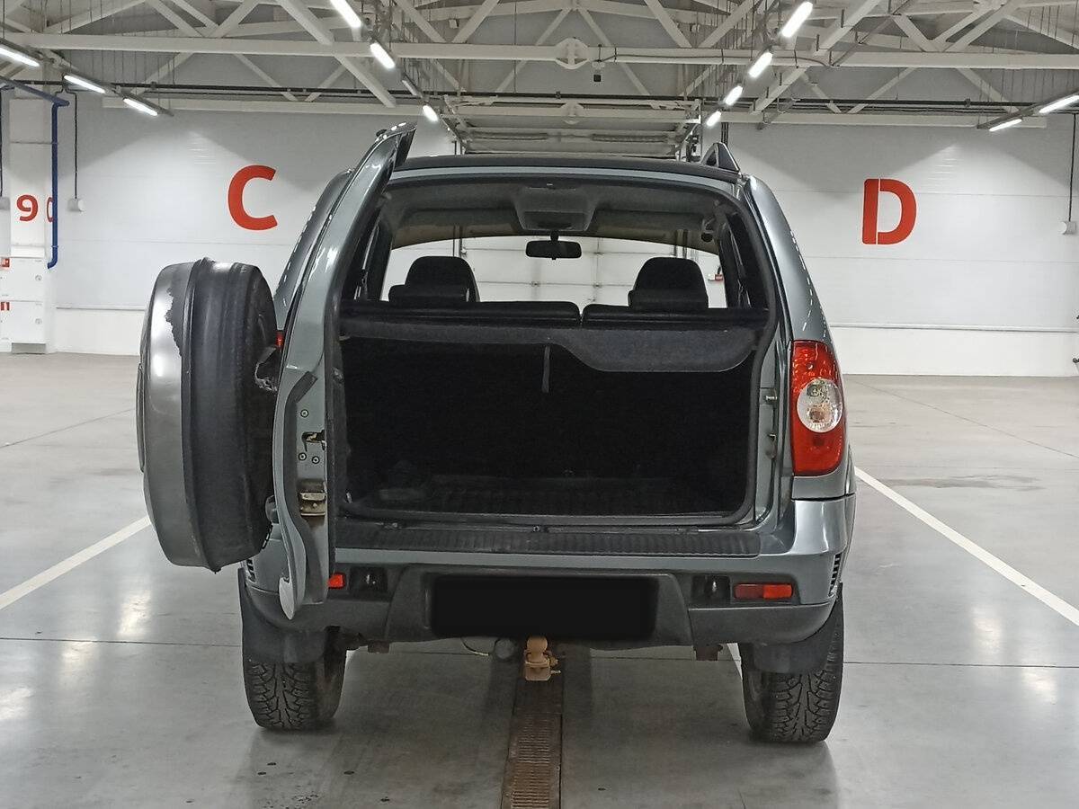 Chevrolet Niva 2012