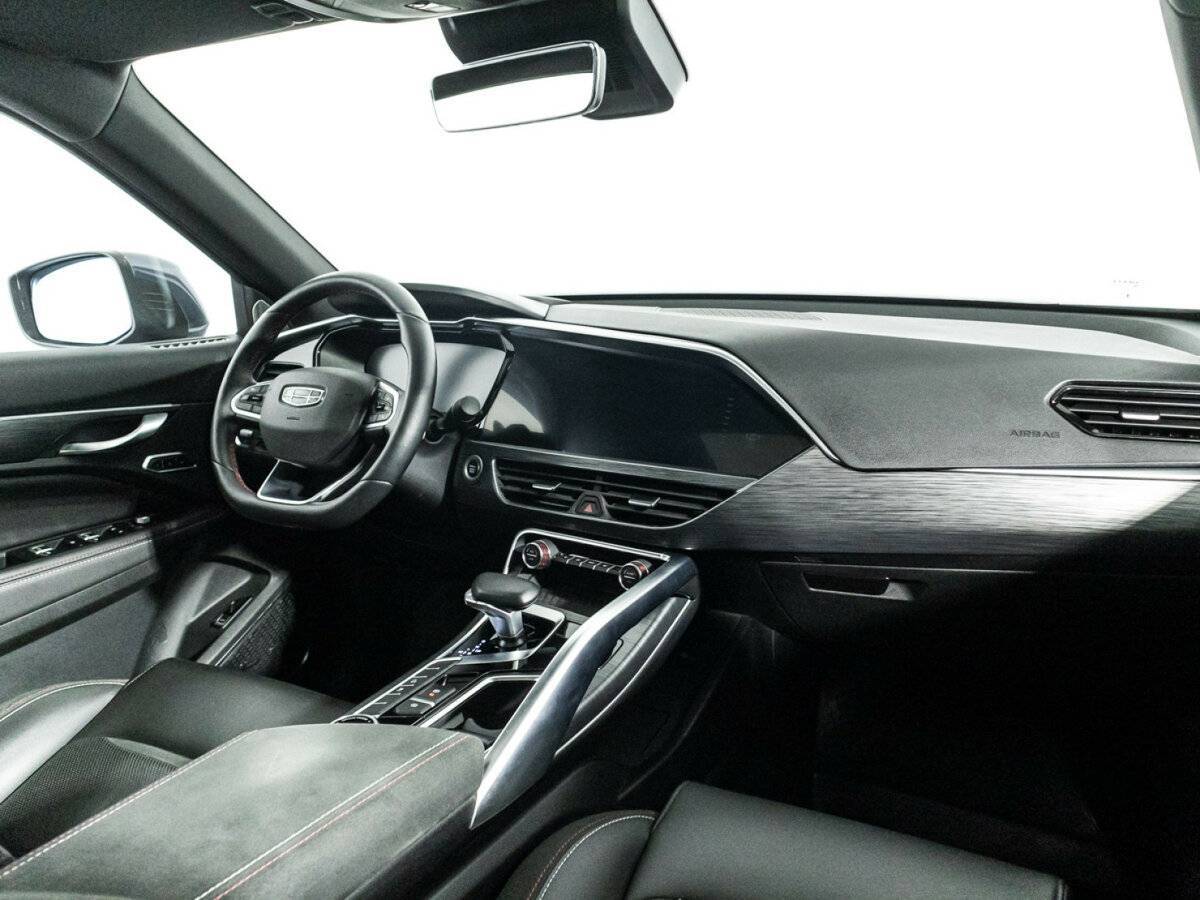 Geely Tugella 2022