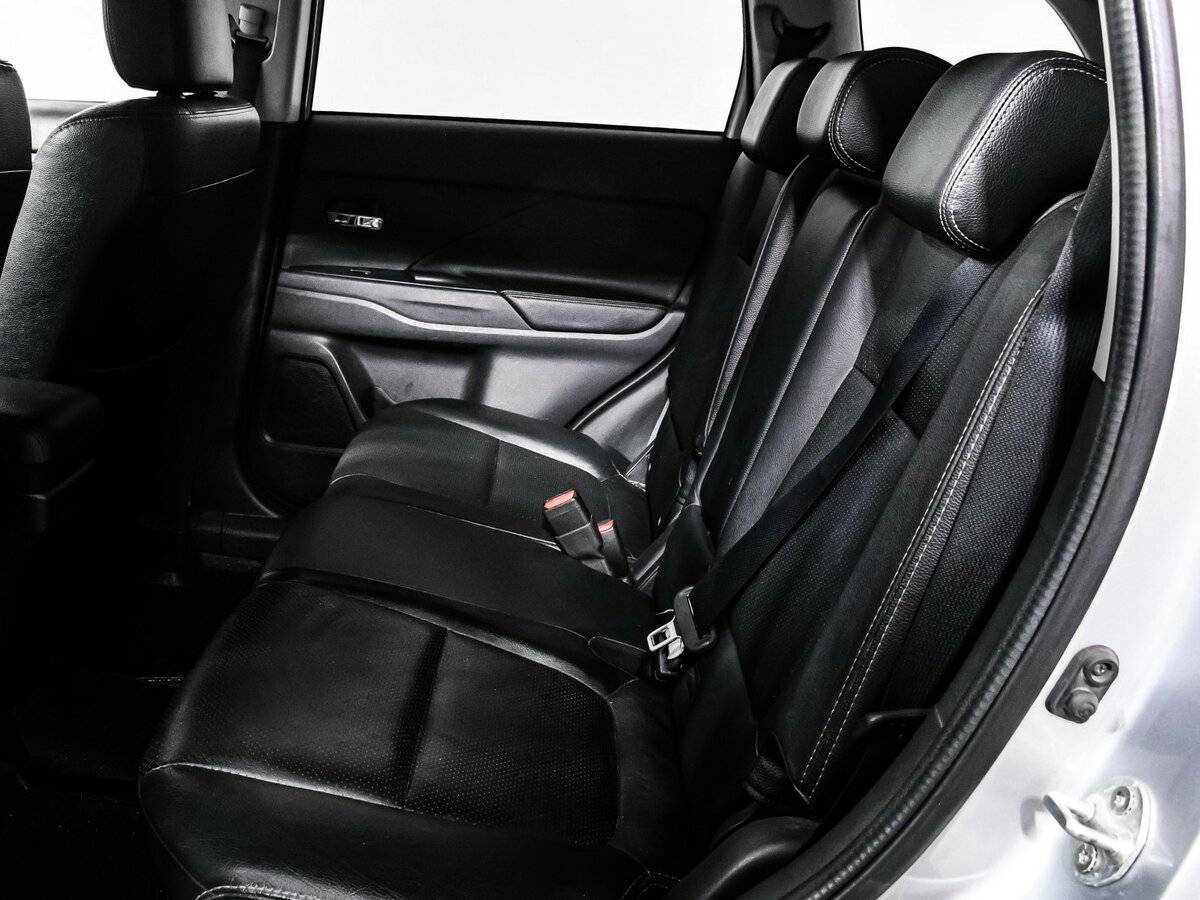 Mitsubishi Outlander 2015