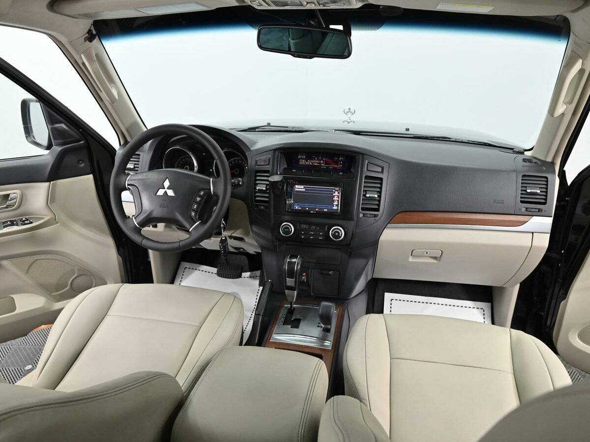 Mitsubishi Pajero 2008