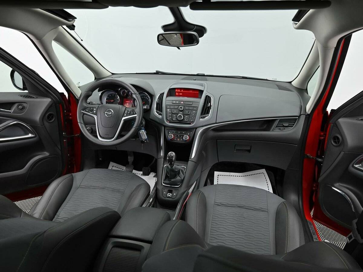 Opel Zafira 2012