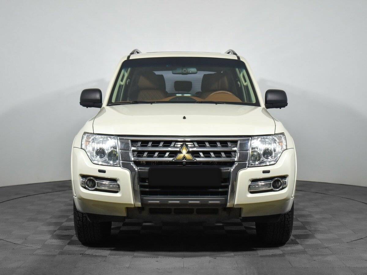 Mitsubishi Pajero 2022