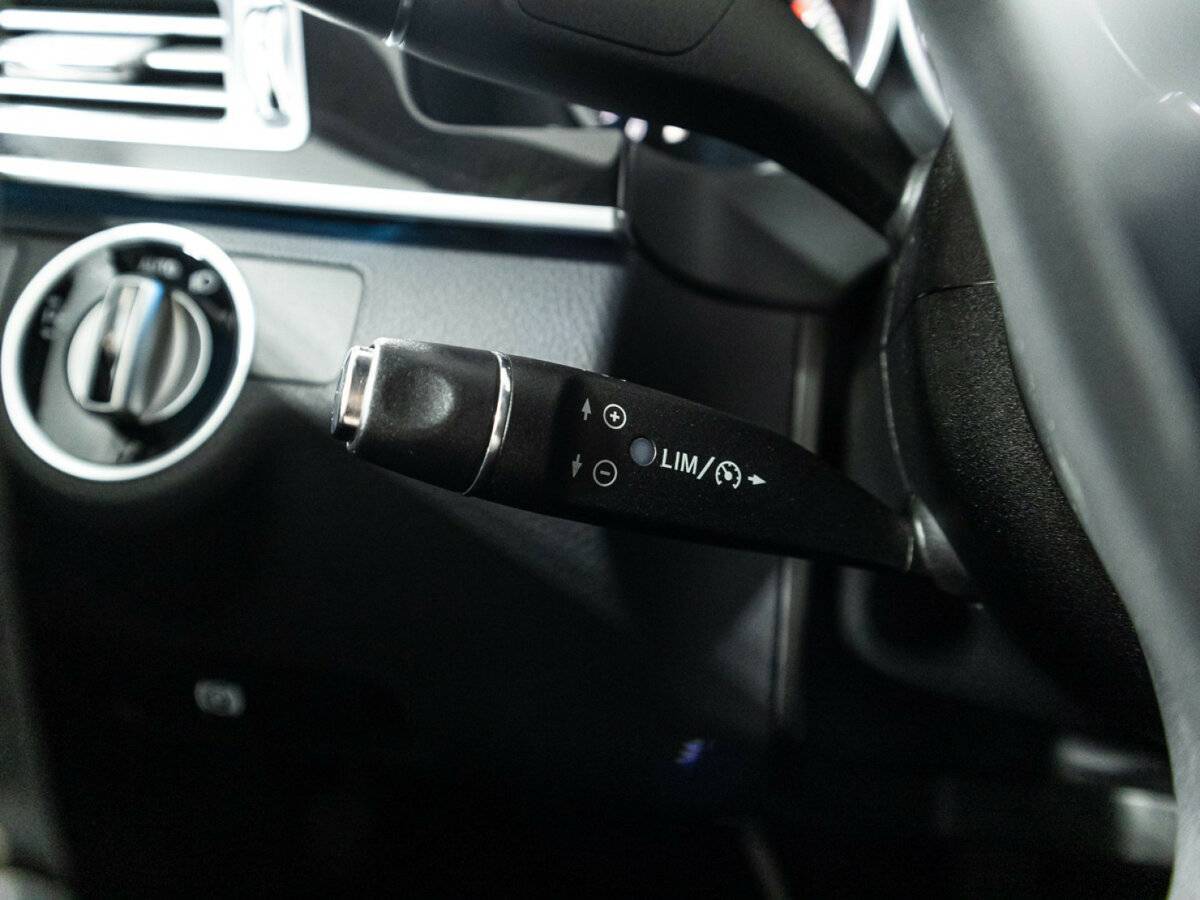Mercedes-Benz E-Класс 2015