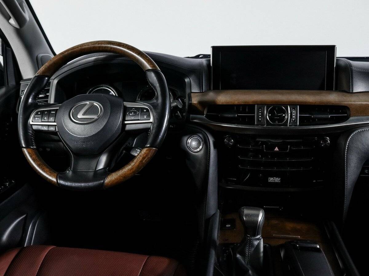 Lexus LX 2016
