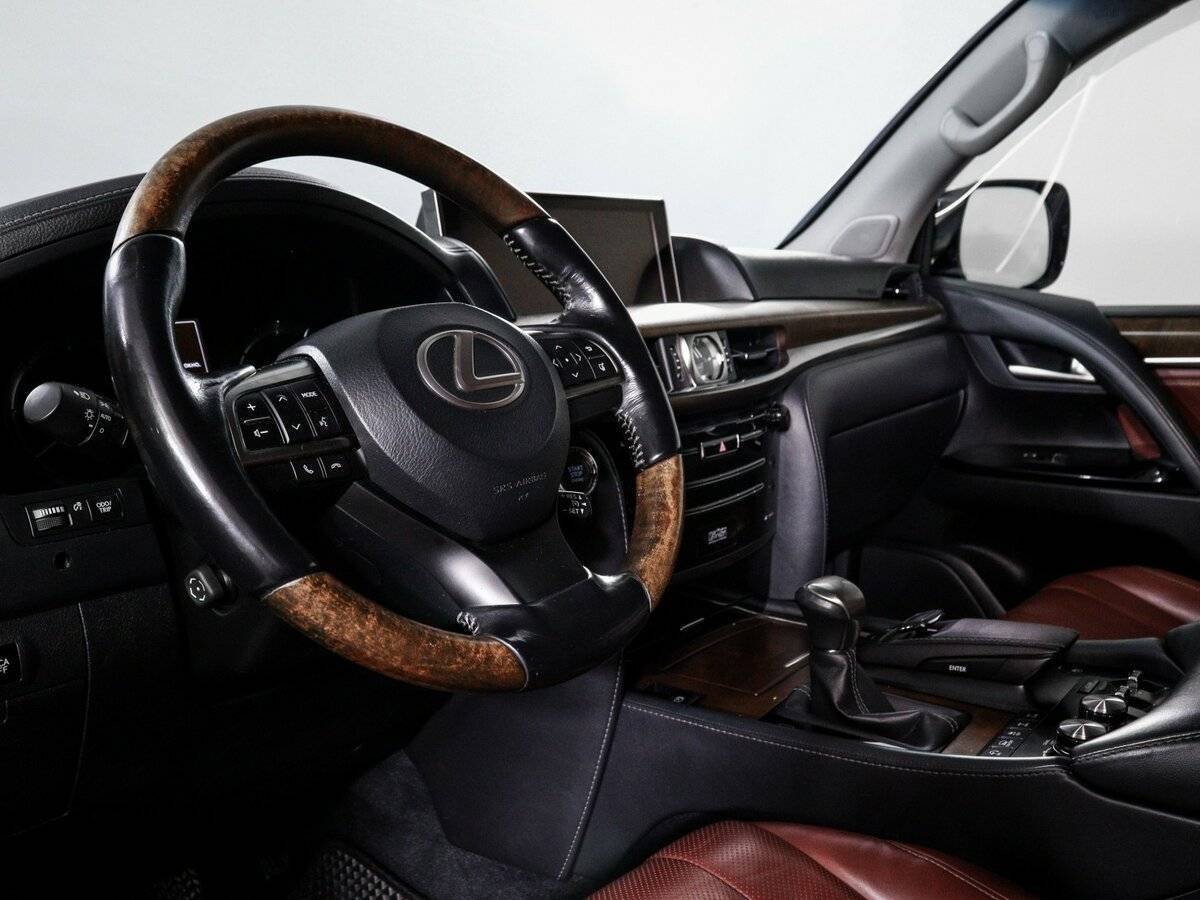 Lexus LX 2016