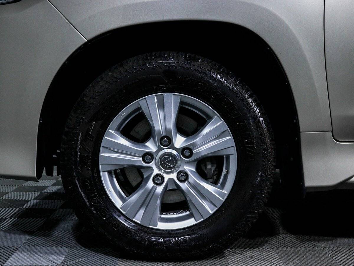 Lexus LX 2016
