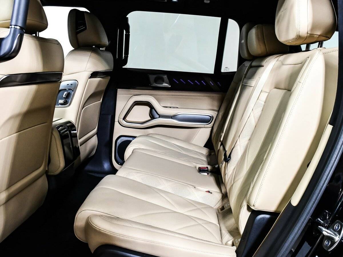 BYD FangChengBao Leopard 8 2024