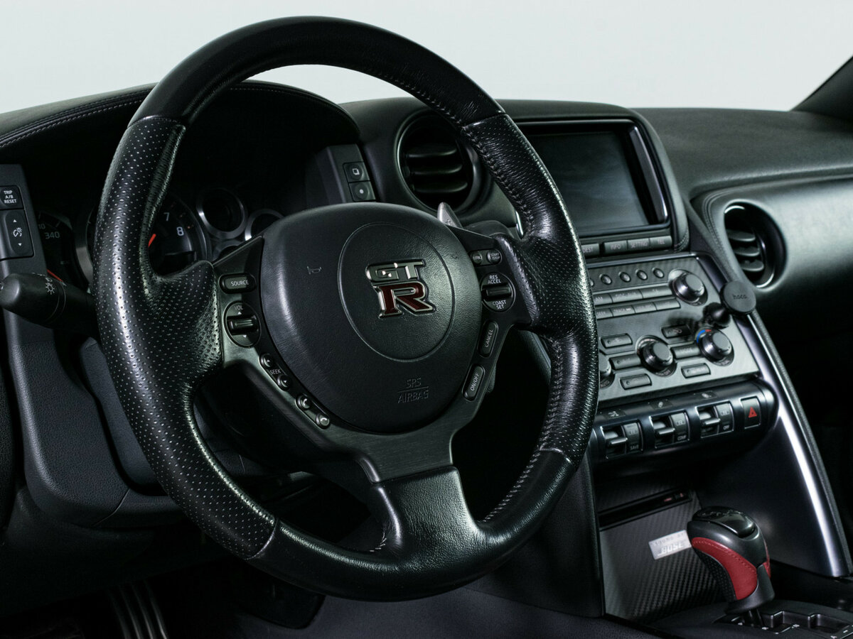 Nissan GT-R 2011