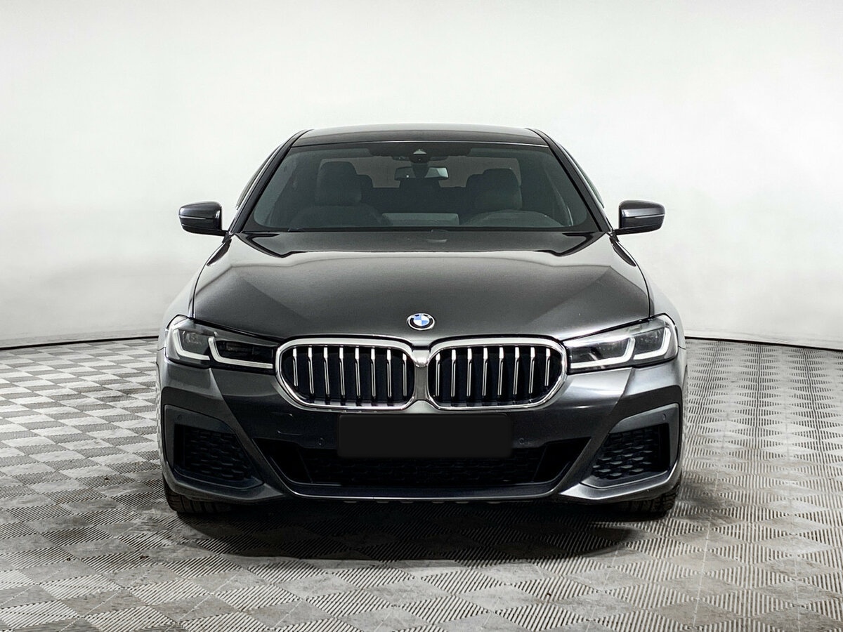 BMW 5 серии 2021