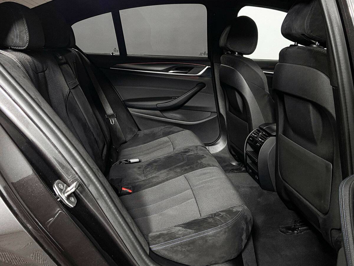 BMW 5 серии 2021
