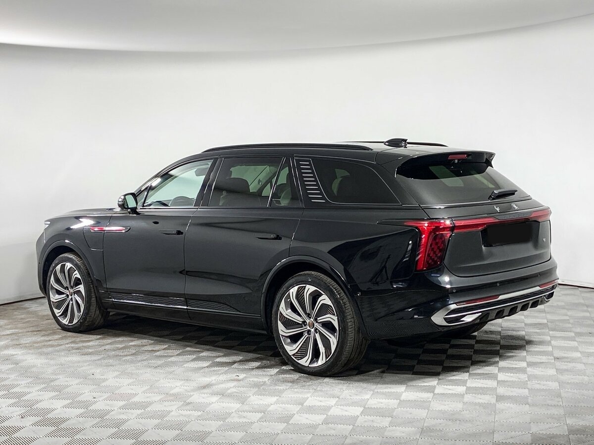 Hongqi E-HS9