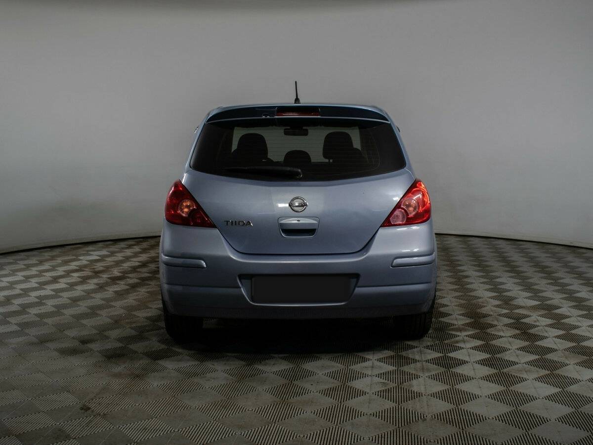 Nissan Tiida