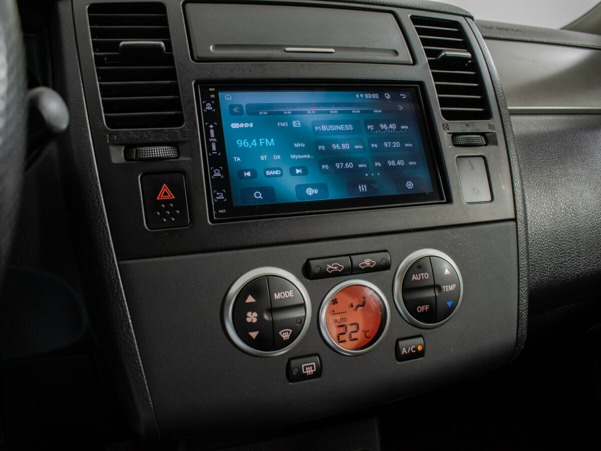 Nissan Tiida 2013