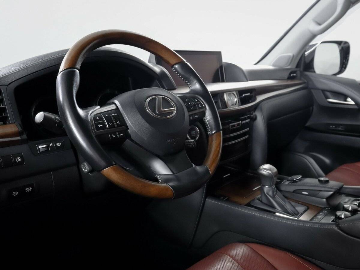 Lexus LX 2015