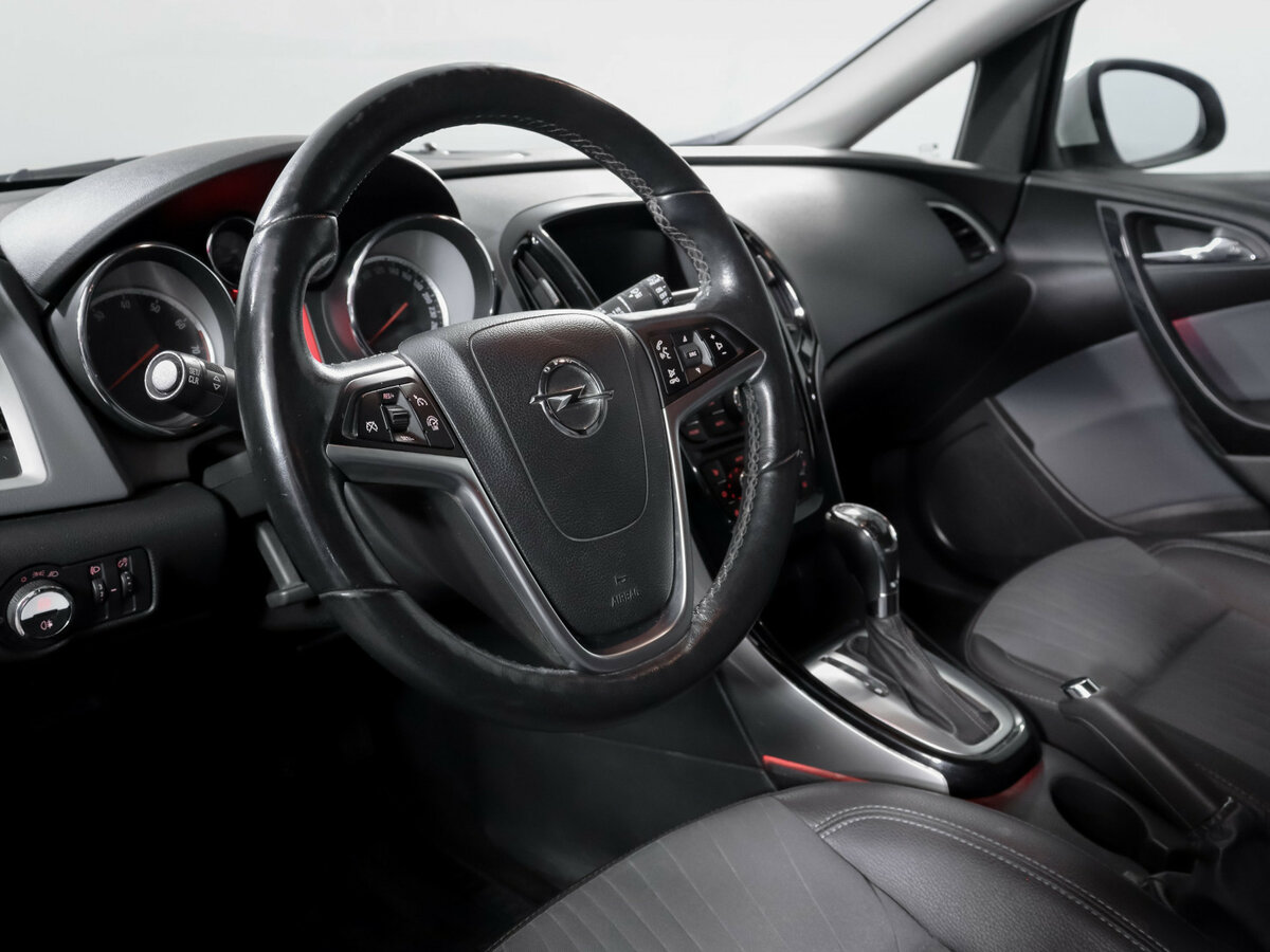 Opel Astra 2014