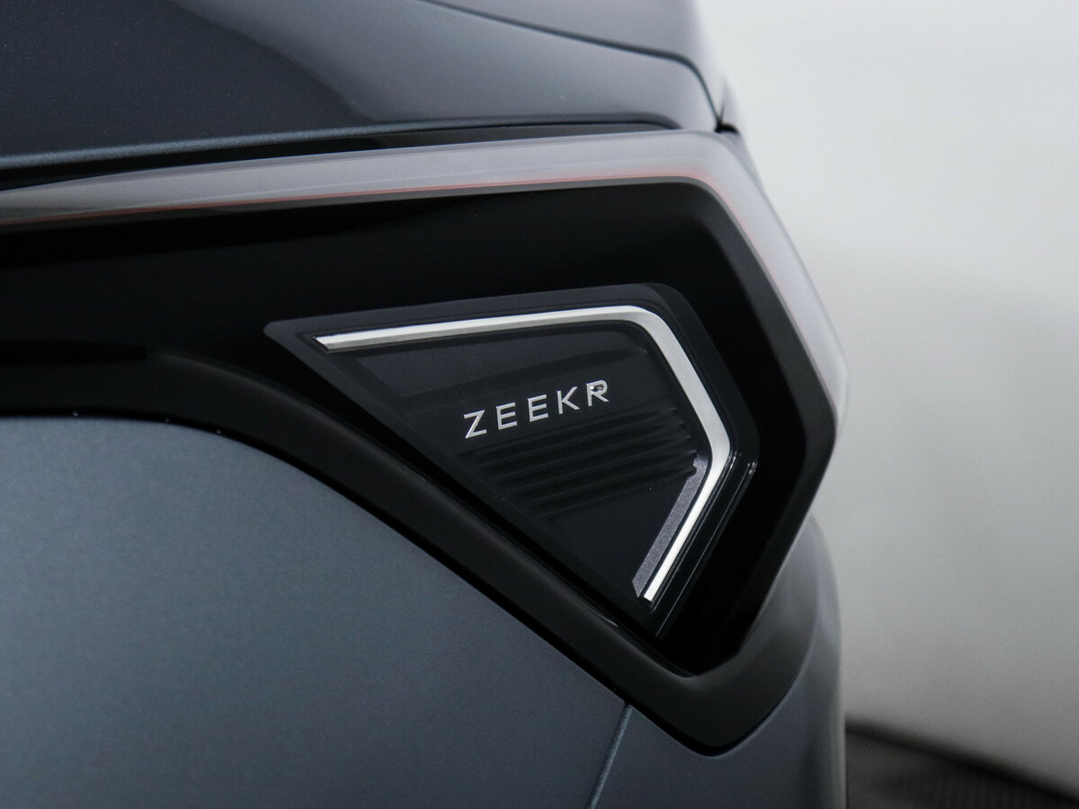 Zeekr 001 2022
