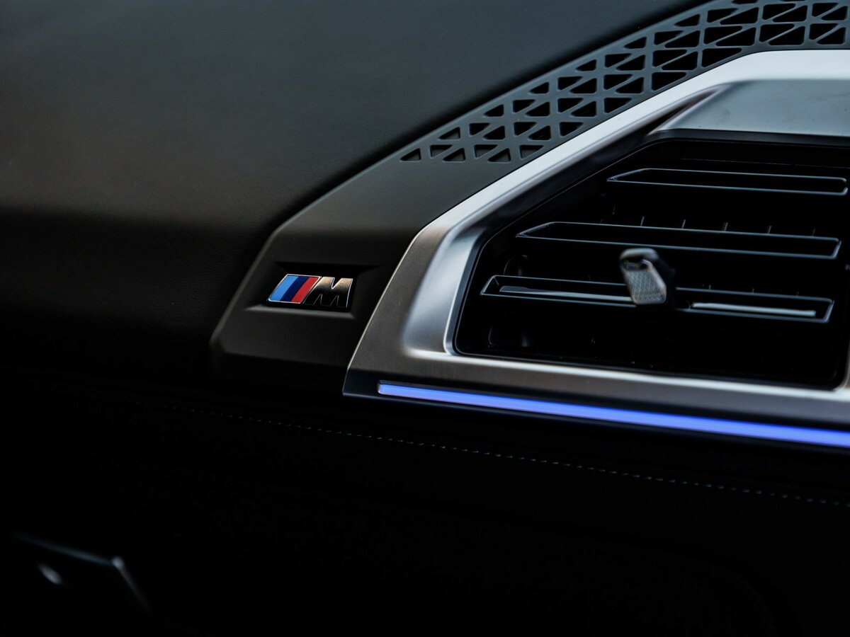BMW XM 2023
