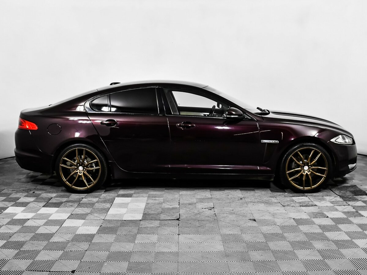 Jaguar XF