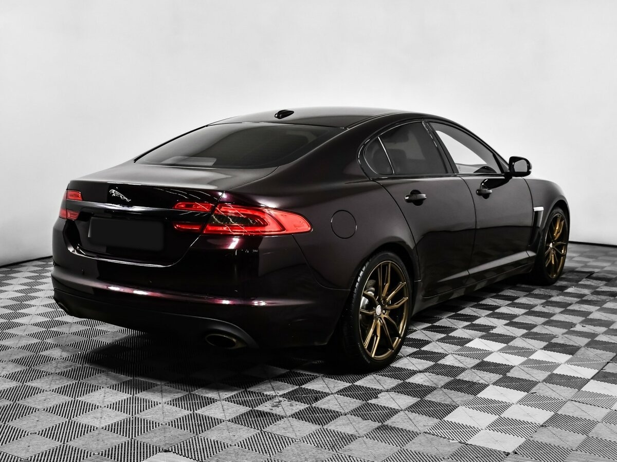 Jaguar XF